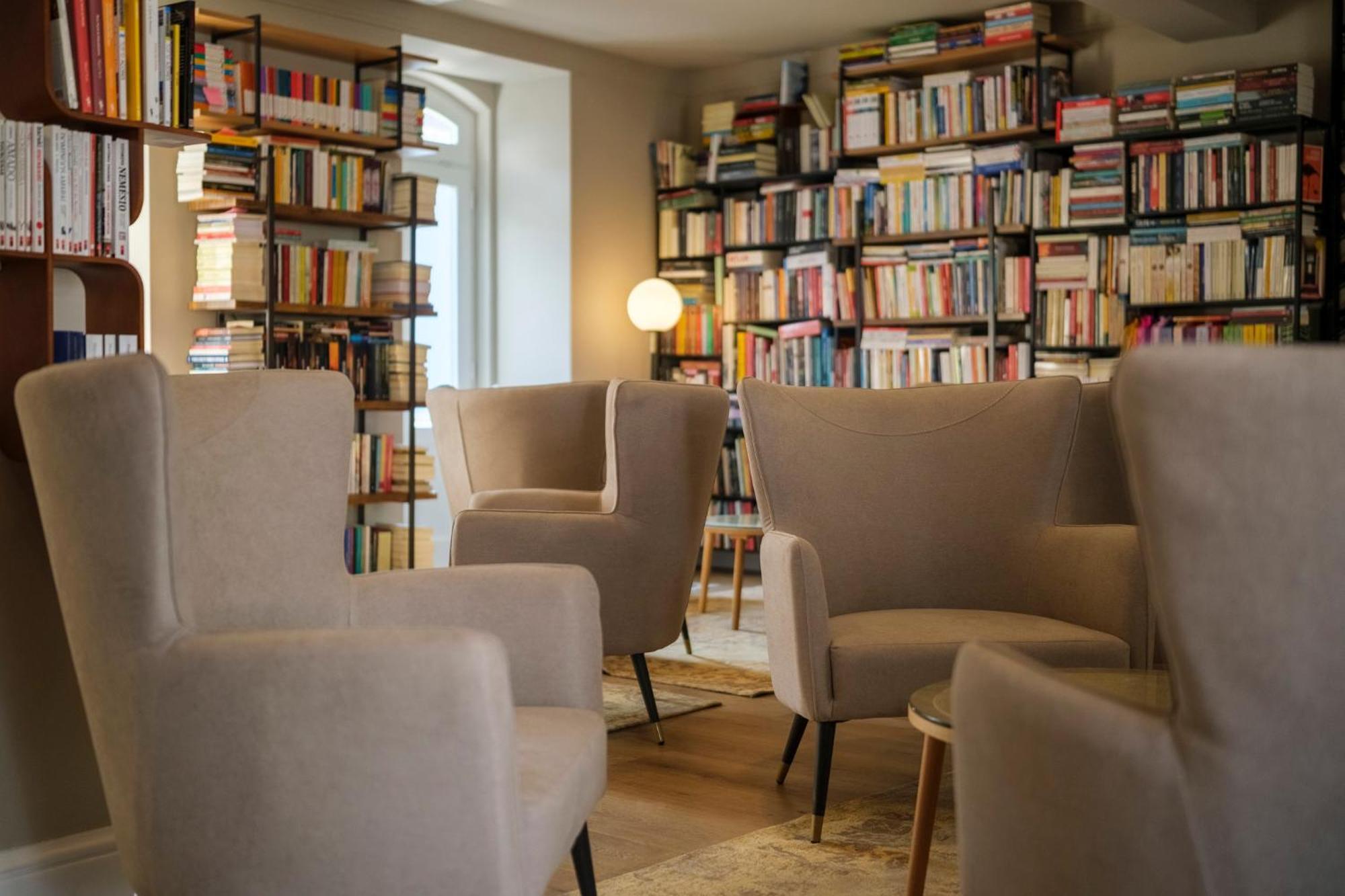 Azores Book Hotel อังกรา ดู เอโรอิสโม ภายนอก รูปภาพ